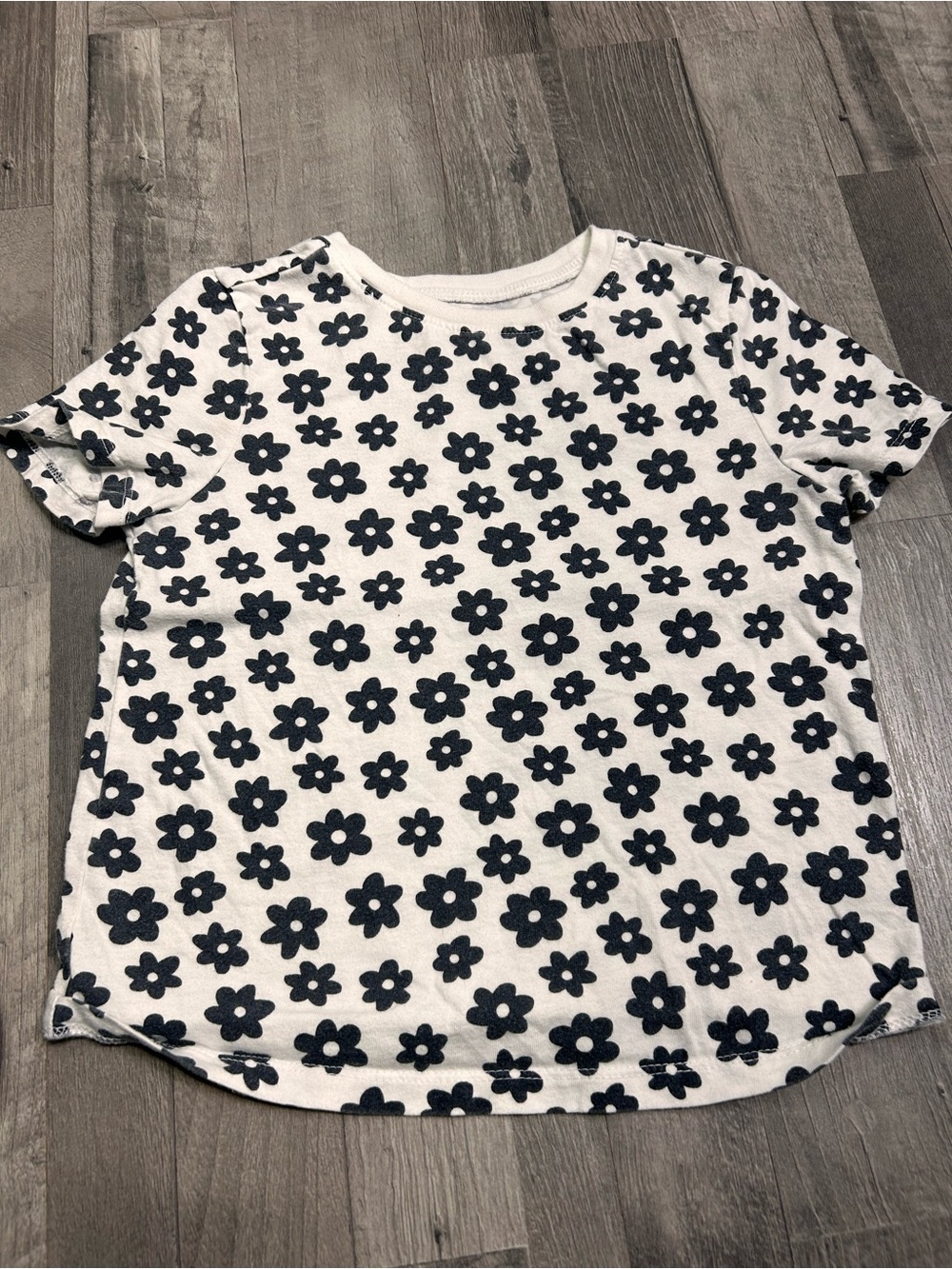 Toddler Girls Graphic Tee Short Sleeve Bundle 5T - Picture 4 of 16